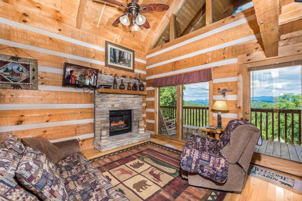 View! Private! Hot Tub,Pool Table,Fireplace,Relax! Sevierville Εξωτερικό φωτογραφία