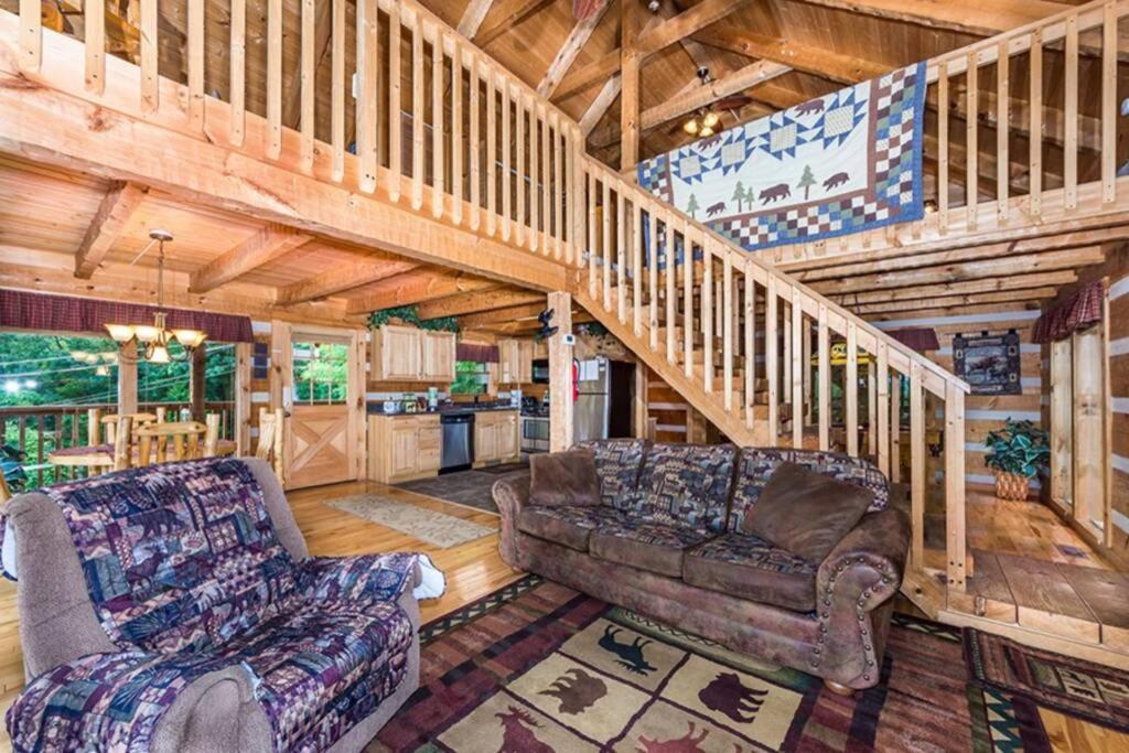 View! Private! Hot Tub,Pool Table,Fireplace,Relax! Sevierville Εξωτερικό φωτογραφία