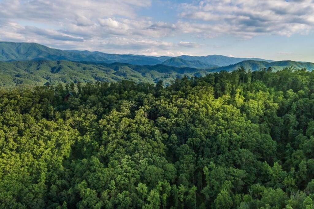 View! Private! Hot Tub,Pool Table,Fireplace,Relax! Sevierville Εξωτερικό φωτογραφία
