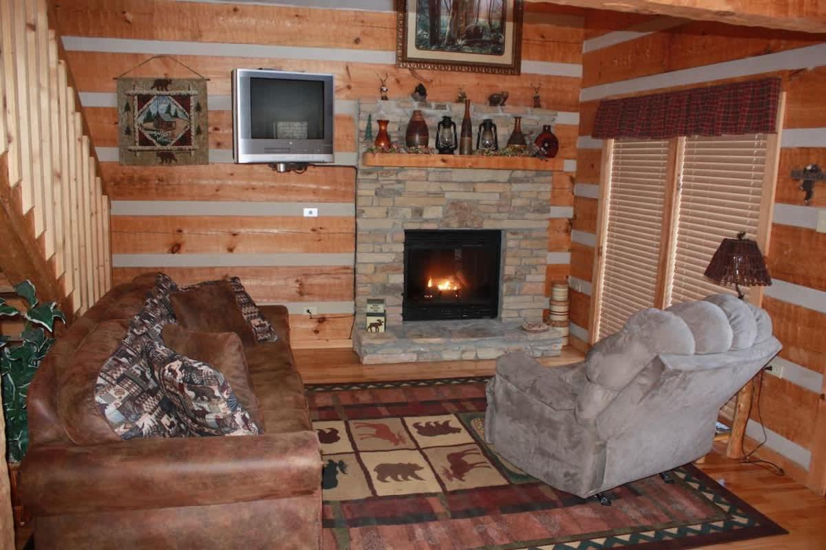 View! Private! Hot Tub,Pool Table,Fireplace,Relax! Sevierville Εξωτερικό φωτογραφία