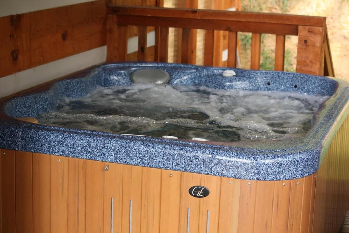 View! Private! Hot Tub,Pool Table,Fireplace,Relax! Sevierville Εξωτερικό φωτογραφία
